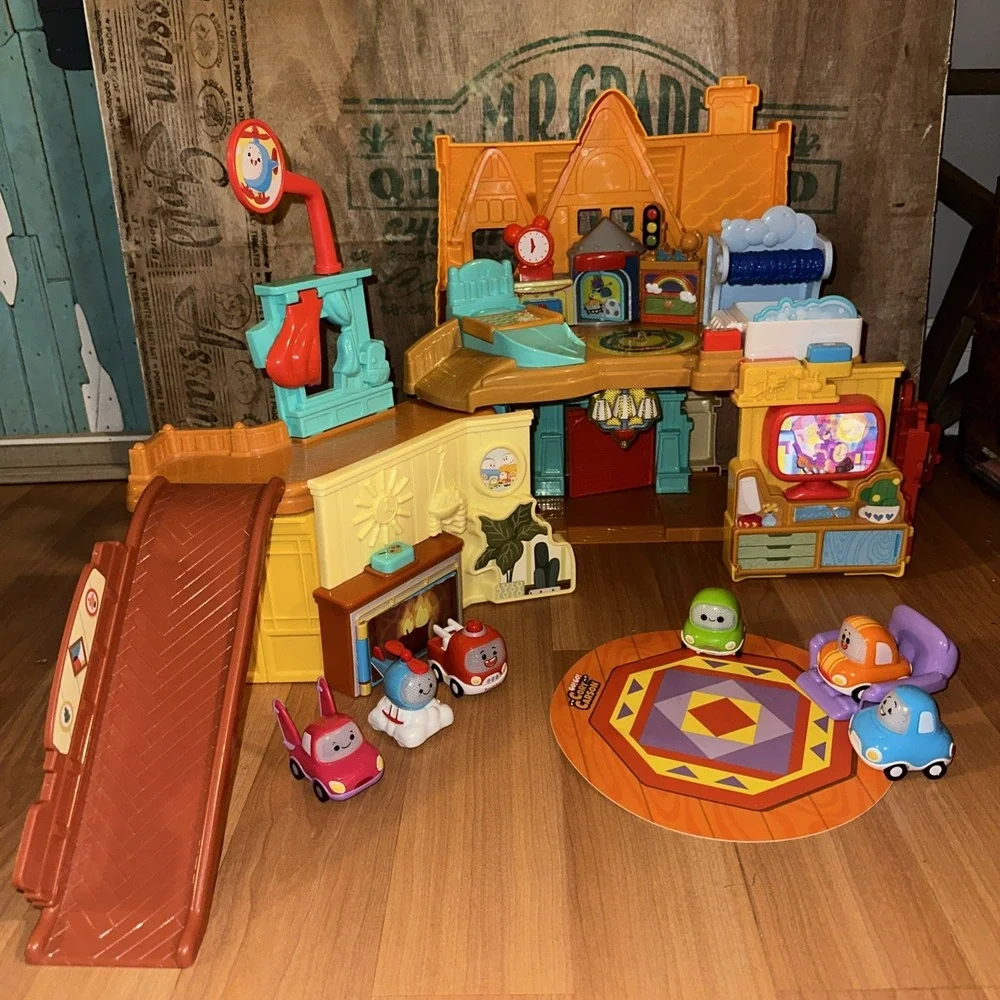 VTech Go Go Cory Carson Cory's Stay & Play Home Set +3 Extra Vehicles